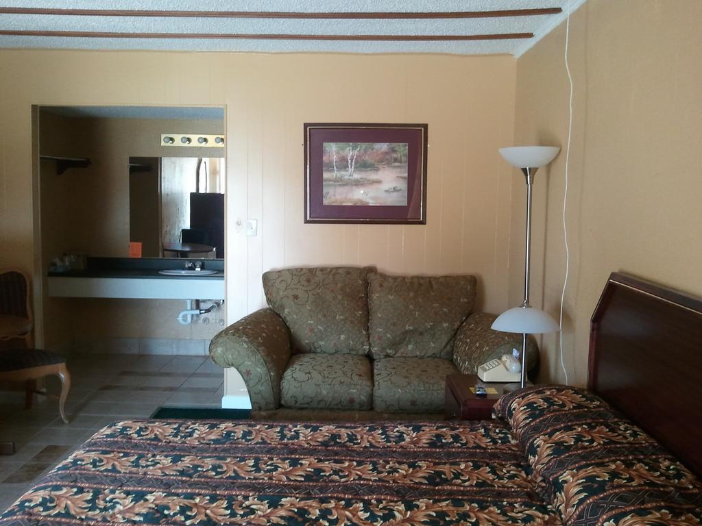 Holiday Motel Hugo Δωμάτιο φωτογραφία