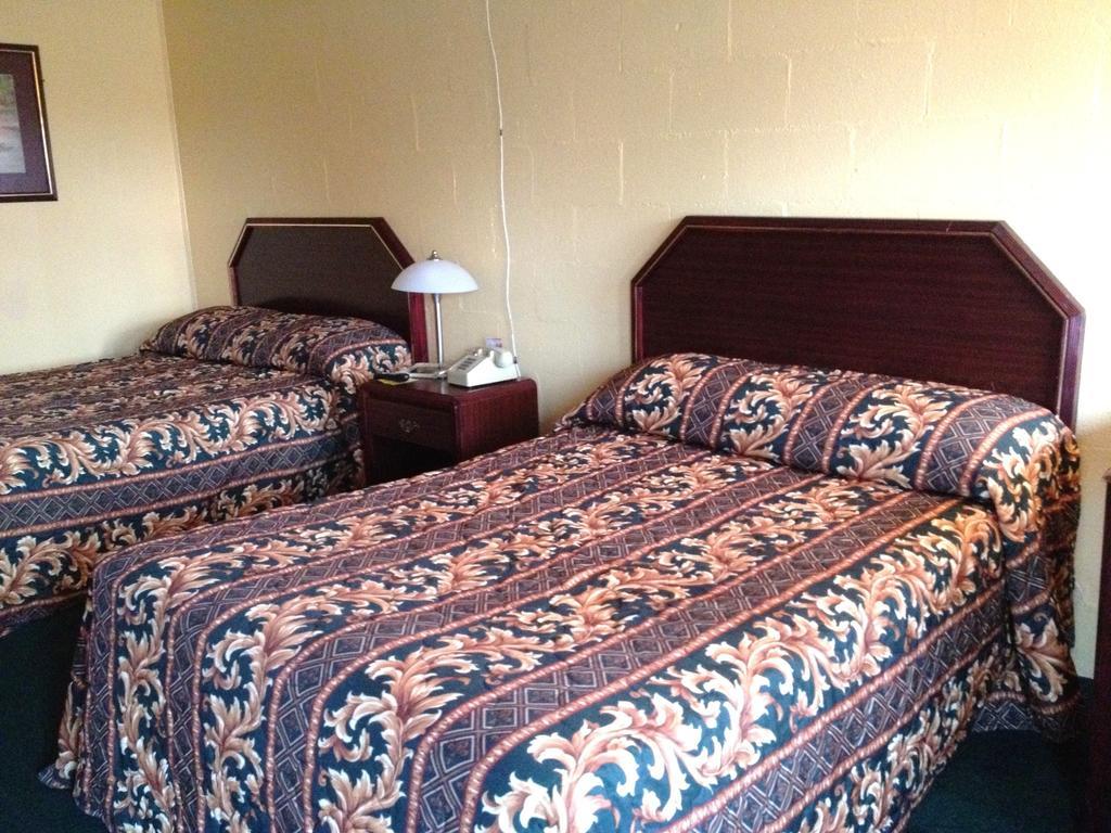 Holiday Motel Hugo Δωμάτιο φωτογραφία