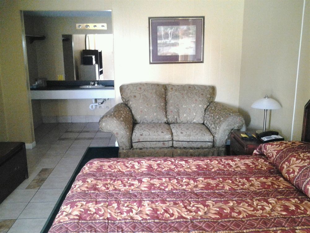 Holiday Motel Hugo Εξωτερικό φωτογραφία