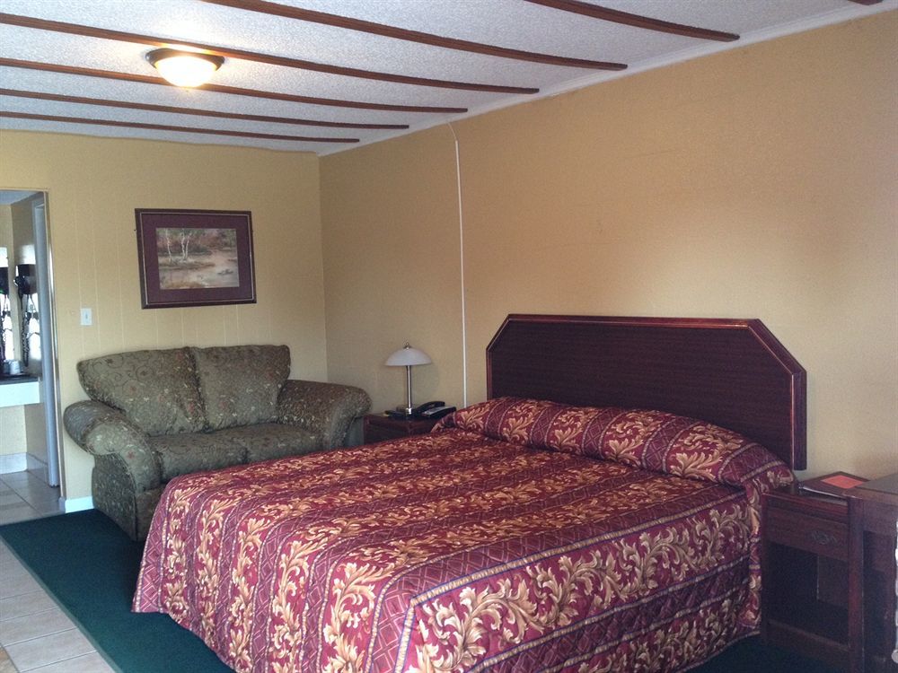 Holiday Motel Hugo Εξωτερικό φωτογραφία