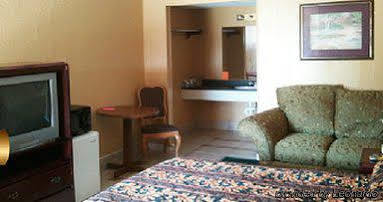 Holiday Motel Hugo Εξωτερικό φωτογραφία